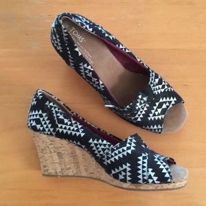Toms High Wedges